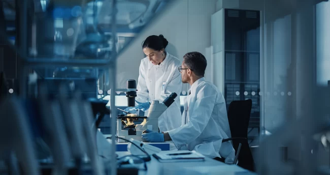 Transforming healthcare and life sciences compliance:  The strategic role of cloud and AI